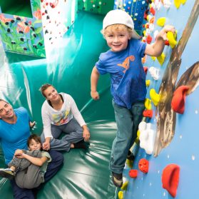 Kind Kinderwelt Regensburg Boulderkids Familie