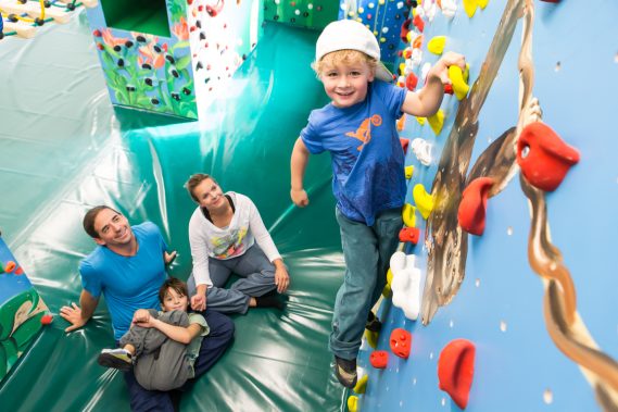 Kind Kinderwelt Regensburg Boulderkids Familie